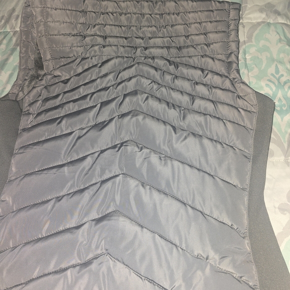 Gray Puffer Vest with Black Accents - Picture 5 of 6